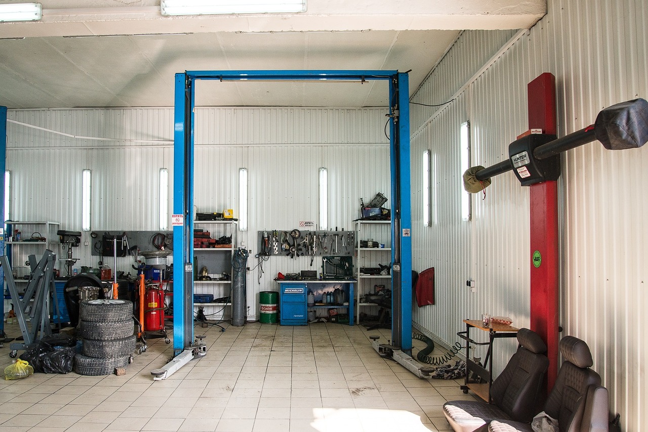 car-service-2191184_1280