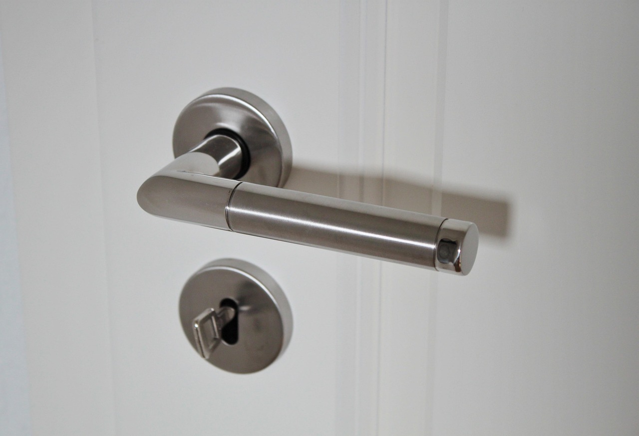 door-handle-625942_1280