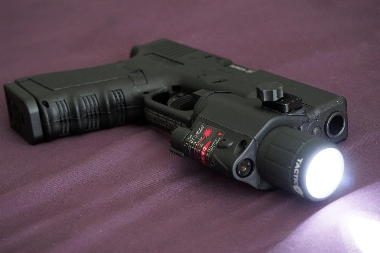 gun-4540705_1280