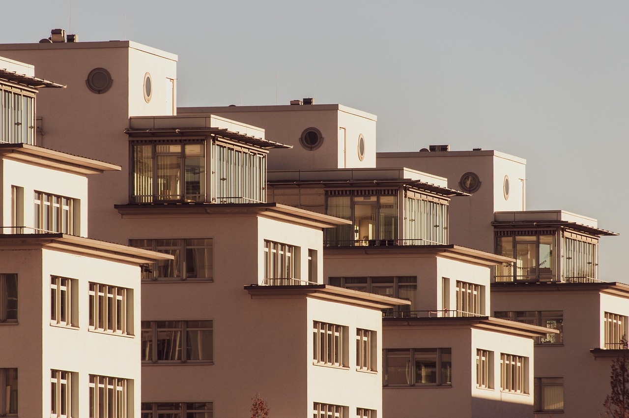 houses-8618837_1280