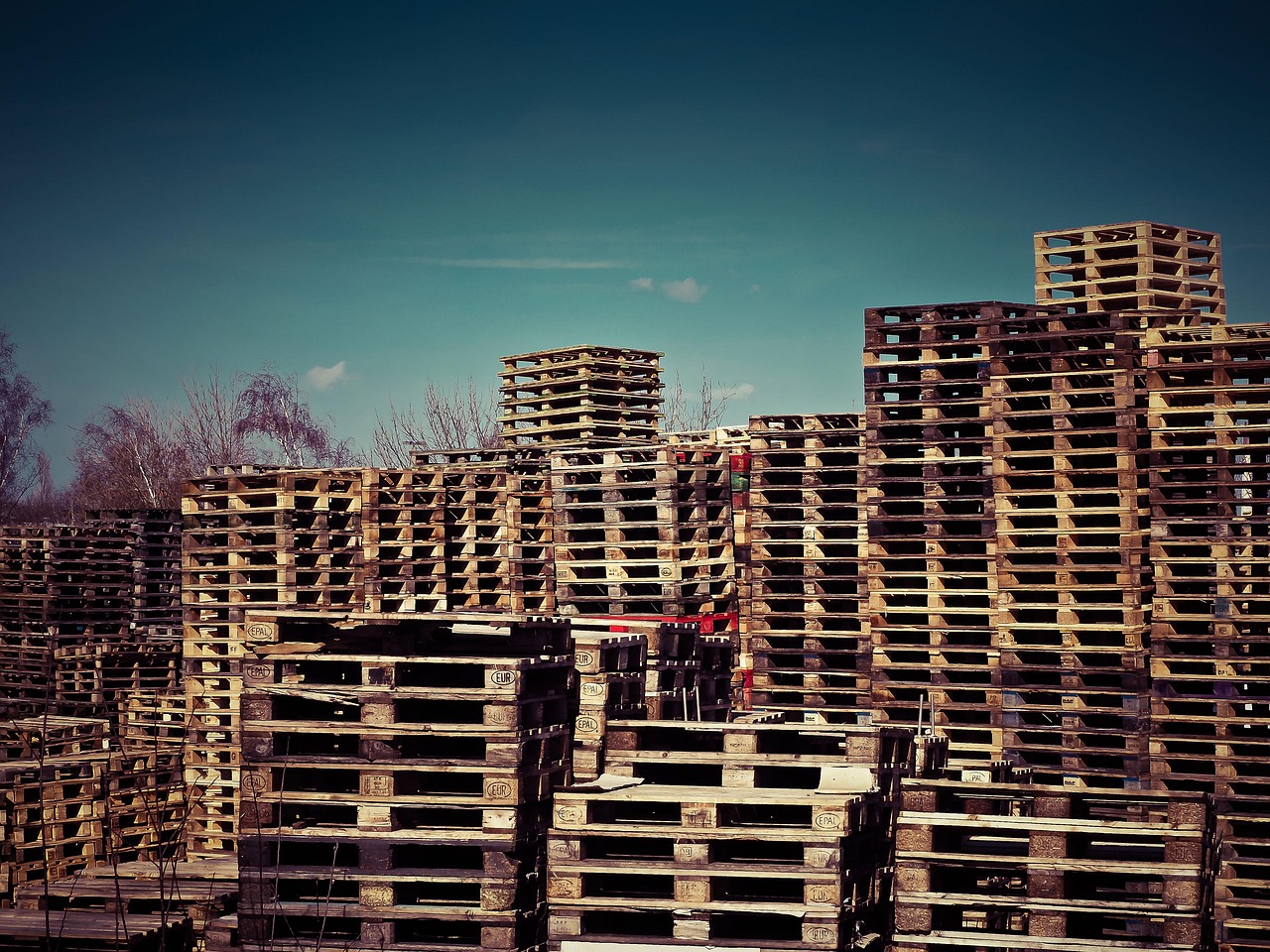 wooden-pallets-1258486_1280