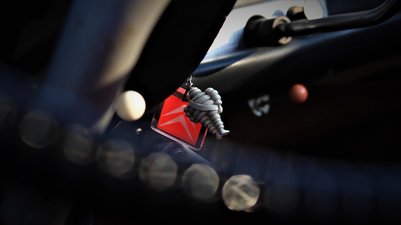 old-car-4978583_1280